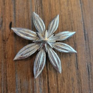 Vintage Crown Trifari Silver Tone Edelweiss Flower Brooch